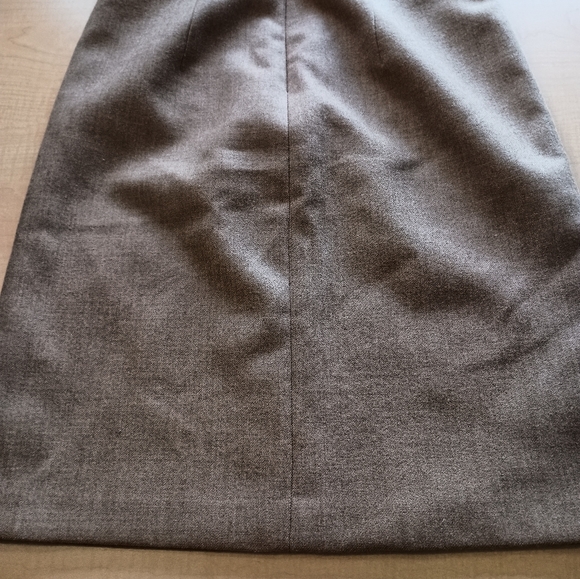 J Crew 100% Wool Brown Camel Color Pencil Skirt with Pockets Size 6 - Picture 4 of 12